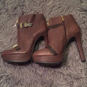 BCBG brown zipper ankle boots